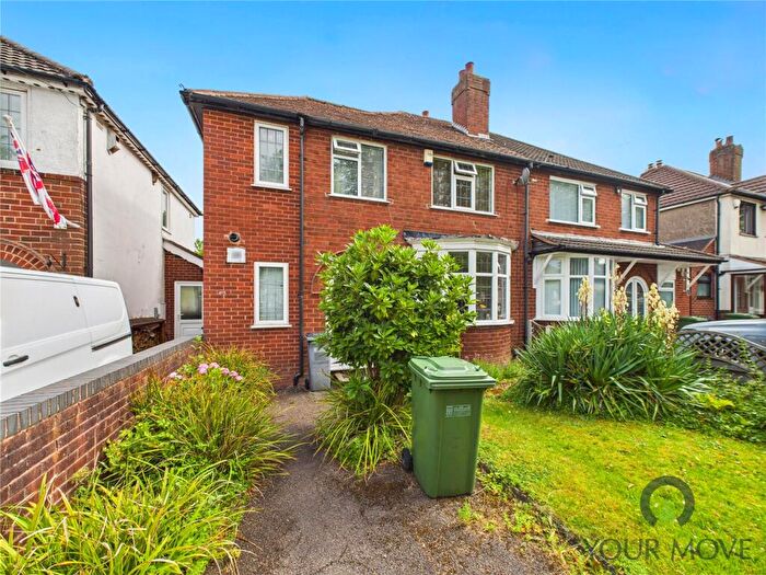3 Bedroom Semi-Detached House For Sale In Delrene Road, Shirley, Solihull, West Midlands, B90