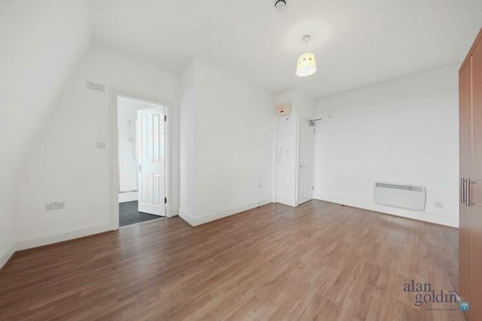 Studio To Rent In Finchley Road, NW3