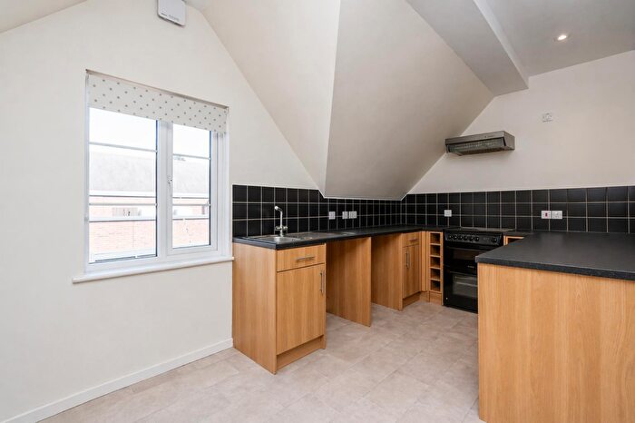 2 Bedroom Flat To Rent In Station Approach, Dorridge, Solihull, B93