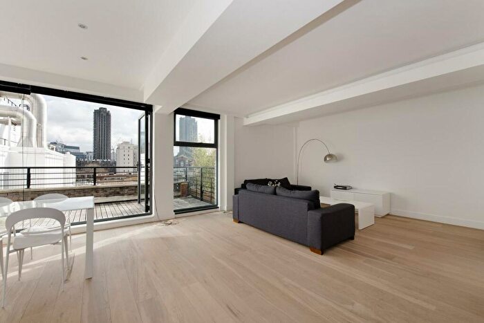 3 Bedroom Flat To Rent In Old Street, Islington, EC1V