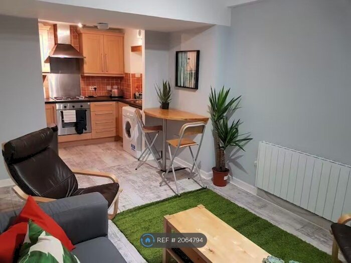2 Bedroom Flat To Rent In Wilson Street, Glasgow, G1