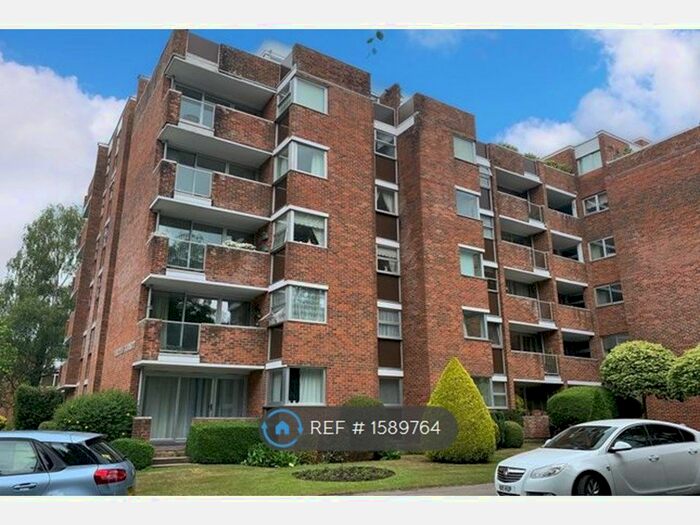 2 Bedroom Flat To Rent In Vectis Court, Southampton, SO16