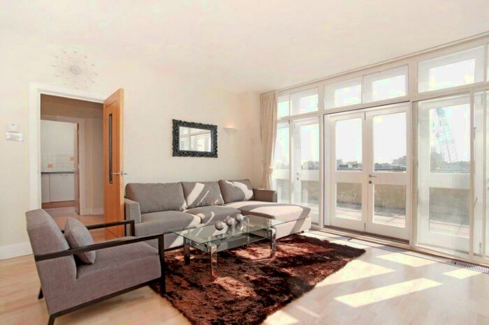 2 Bedroom Apartment To Rent In Farringdon Road, London, EC1M