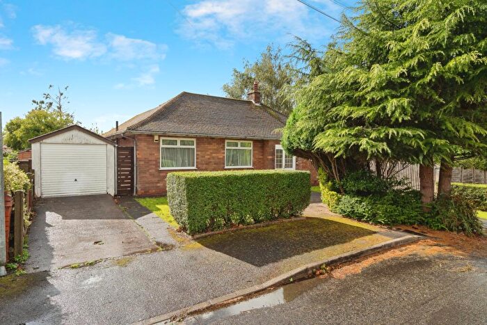 4 Bedroom Bungalow For Sale In Springclough Avenue, Worsley, Manchester, Greater Manchester, M28