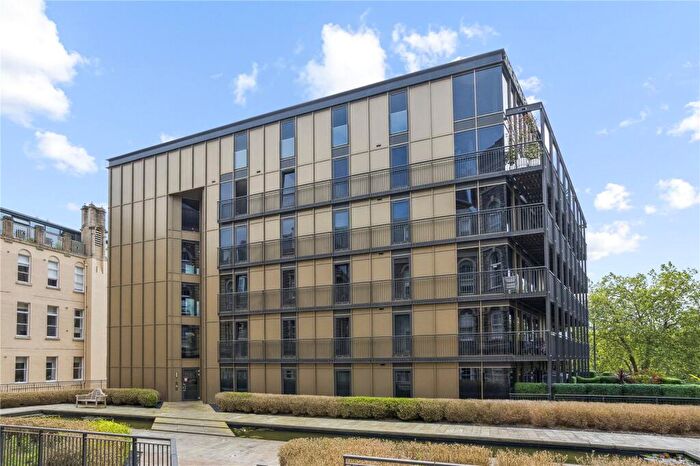 2 Bedroom Apartment To Rent In Lower Guinea Street, Bristol, Somerset, BS1