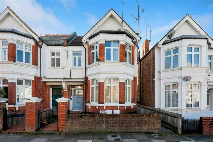 3 Bedroom Maisonette To Rent In Cranhurst Road, Willesden Green, NW2