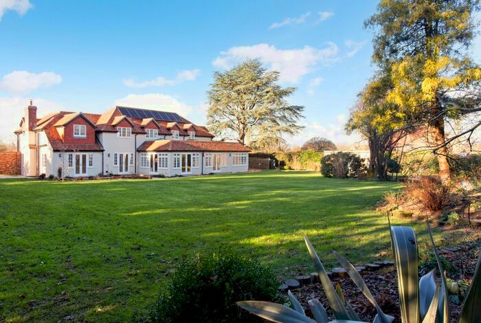 5 Bedroom Detached House To Rent In Town Row, Crowborough, TN6