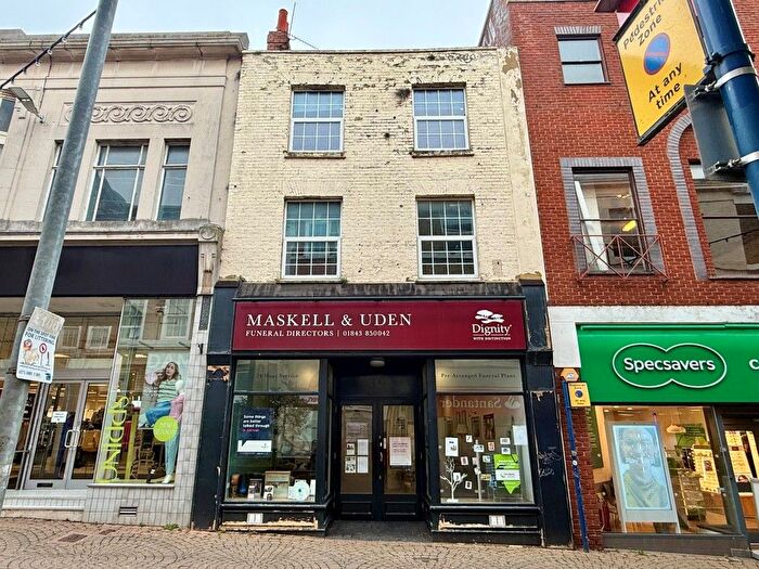 4 Bedroom Maisonette For Sale In Upper Parts, High Street, Ramsgate, Kent, CT11