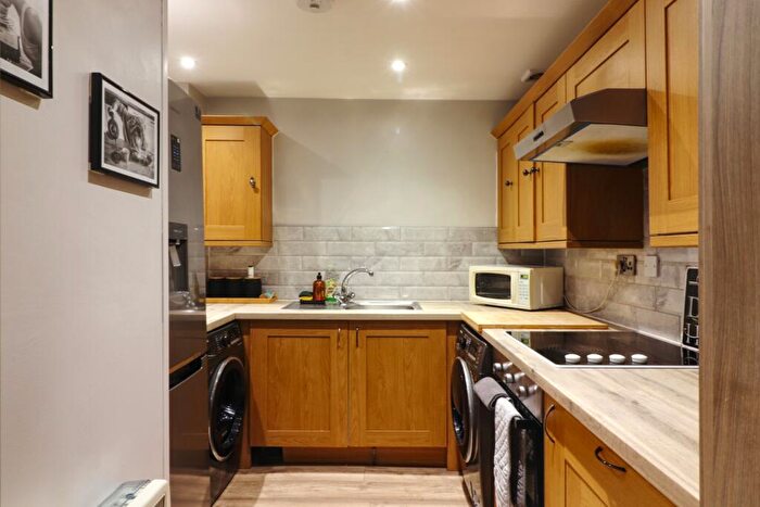 1 Bedroom Apartment To Rent In Aldbury Court St Georges Street, Northampton, NN1