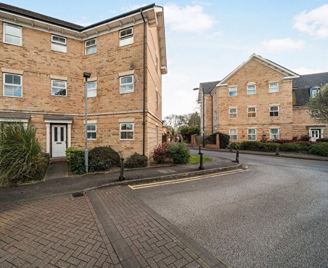 2 Bedroom Flat For Sale In Falcon Mews, Leighton Buzzard, LU7