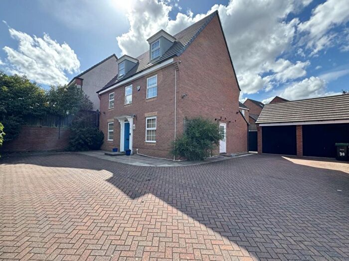 5 Bedroom Detached House To Rent In Bassett Crescent, West Bromwich, B71