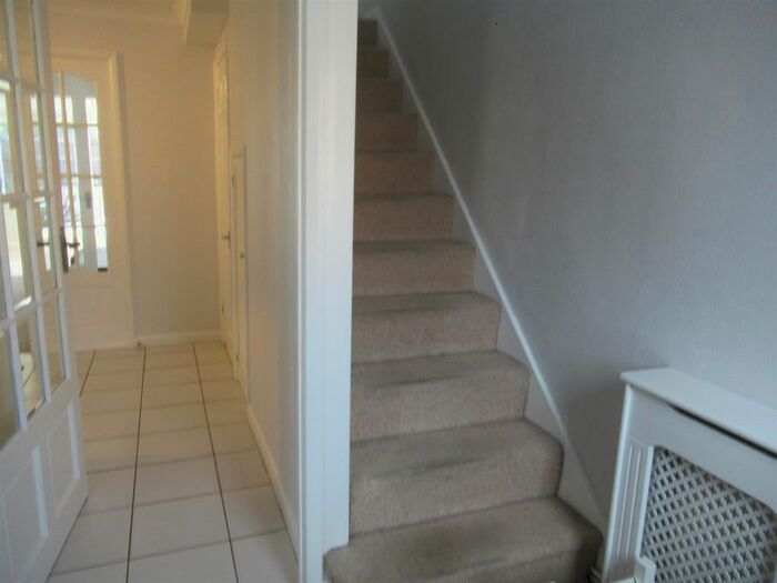 3 Bedroom Terraced House To Rent In White Laithe Road, Leeds, LS14