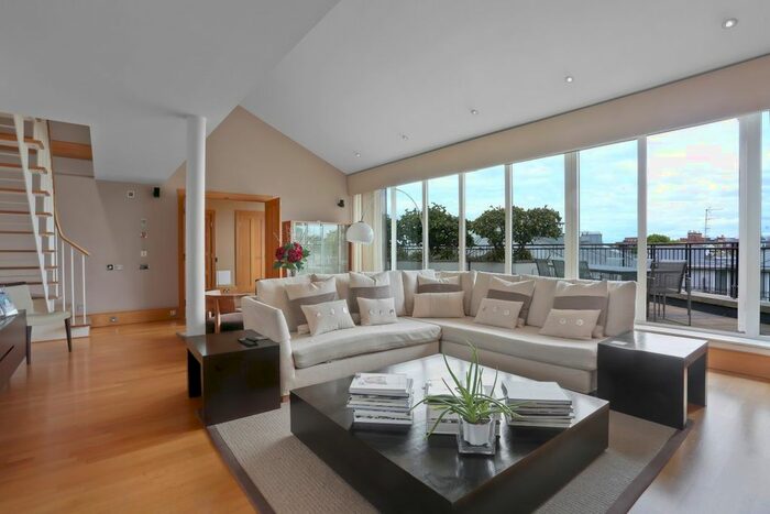 3 Bedroom Flat To Rent In Coleridge Gardens, London, SW10