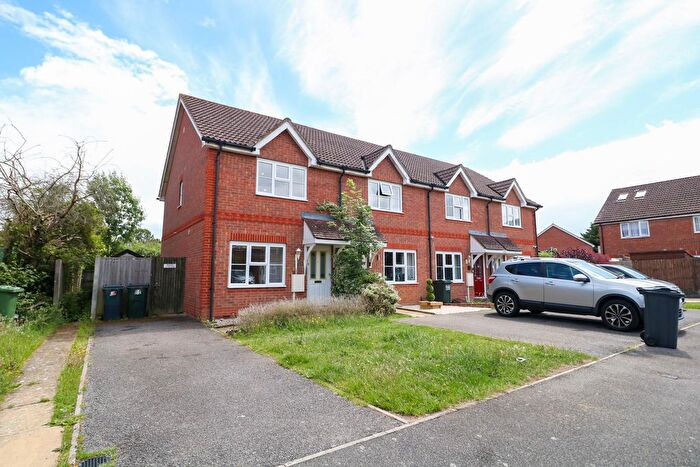 2 Bedroom End Of Terrace House For Sale In Wood Lane, Kingsnorth, Ashford, TN23