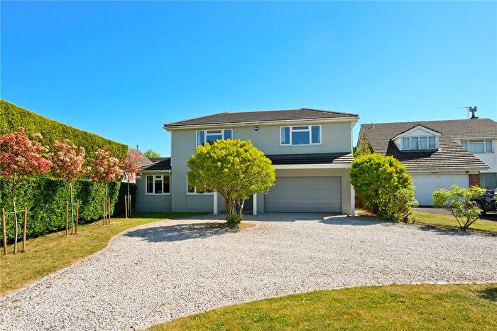 5 Bedroom Detached House To Rent In Carrick Gate, Esher, Surrey, KT10
