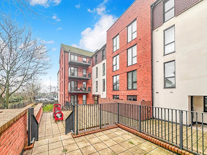 1 Bedroom Apartment For Sale In Corinthian Court, Ruislip, Middlesex, HA4