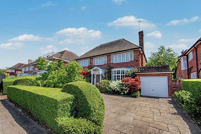 4 Bedroom Detached House For Sale In Norrice Lea, Hampstead Garden Suburb, N2