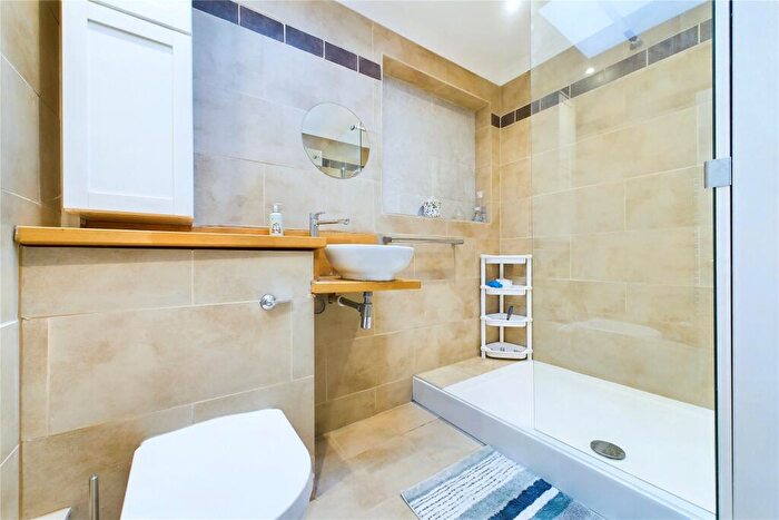 2 Bedroom Bungalow For Sale In Truro Close, Maidenhead, Berkshire, SL6