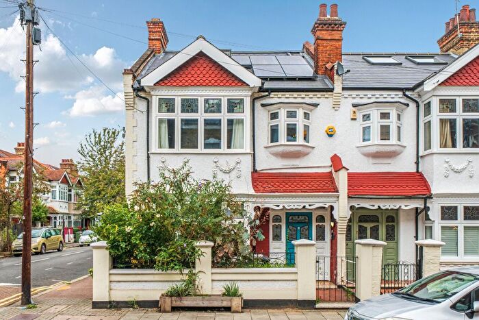 5 Bedroom End Of Terrace House For Sale In Hayter Road, Brixton, London, SW2