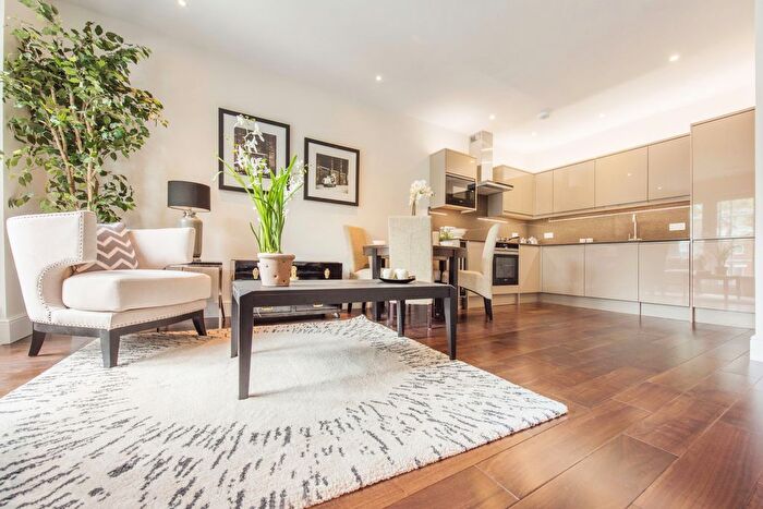 2 Bedroom Flat To Rent In New Park Road, London, SW2