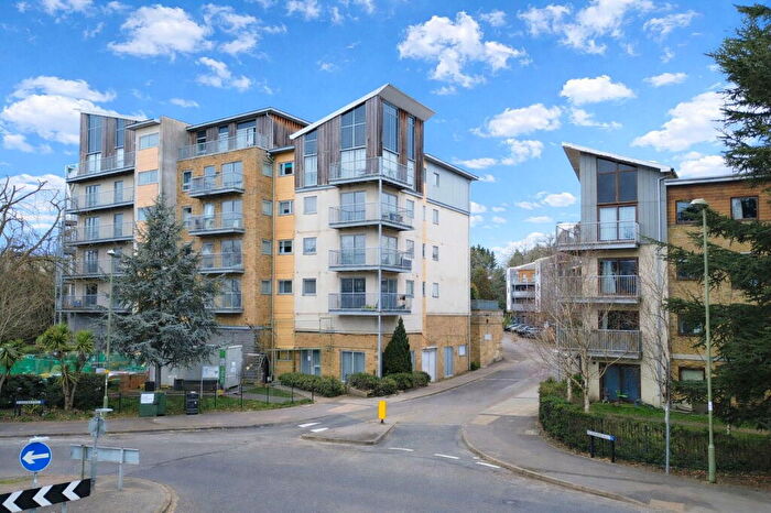 1 Bedroom Flat For Sale In Coombe Way, Farnborough, GU14