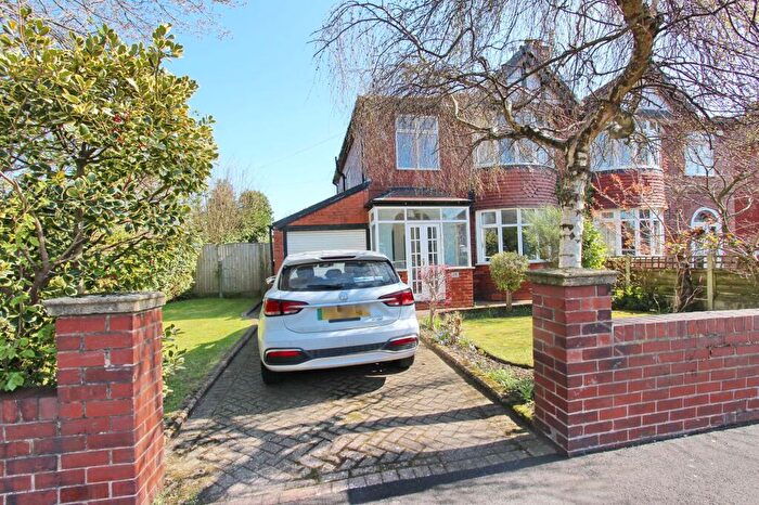 3 Bedroom Semi-Detached House For Sale In Ashbourne Grove, Whitefield, M45