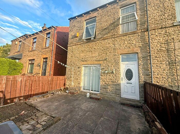 2 Bedroom Property To Rent In Soothill Lane, Soothill, Batley, WF17