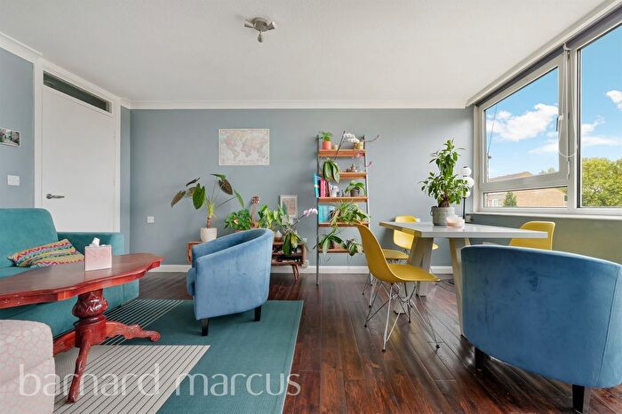 1 Bedroom Flat For Sale In Cator Street, London, SE15