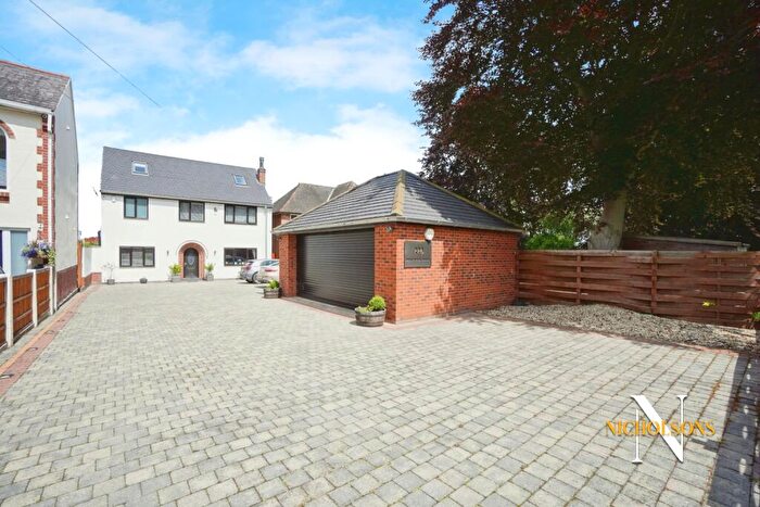 4 Bedroom Detached House For Sale In Mansfield Road, Worksop, Nottinghamshire, S80