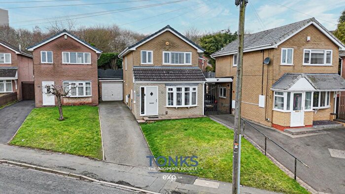 3 Bedroom Detached House For Sale In Buckingham Road, Rowley Regis, B65