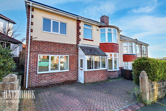 5 Bedroom Semi Detached House For Sale In Lydgate Hall Crescent, Sheffield, S10