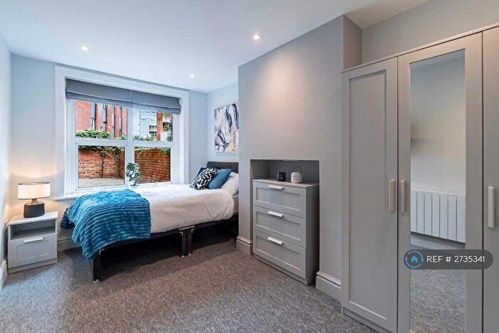 Studio To Rent In London Road, Reading, RG1