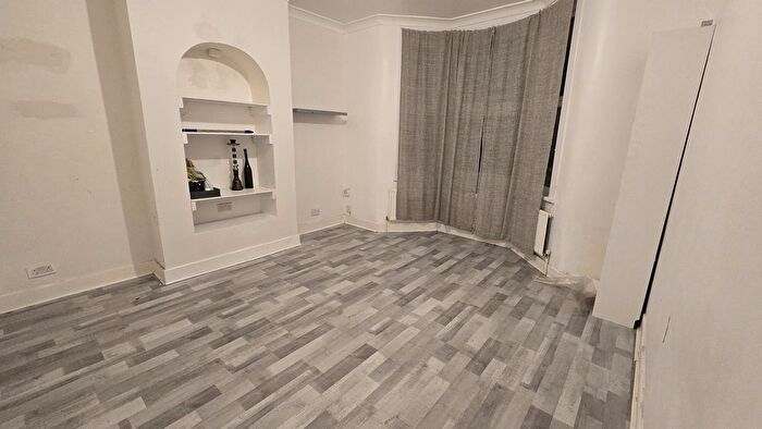 4 Bedroom Terraced House To Rent In Selsdon Road, London, E13
