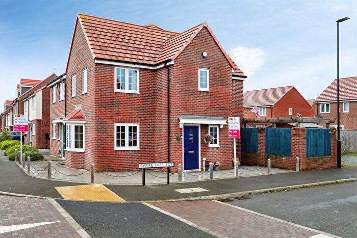 3 Bedroom Semi Detached House For Sale In Empire Crescent, Woodlands, Doncaster, DN6