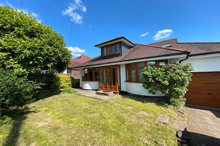 4 Bedroom Detached House To Rent In Hall Drive, NG8