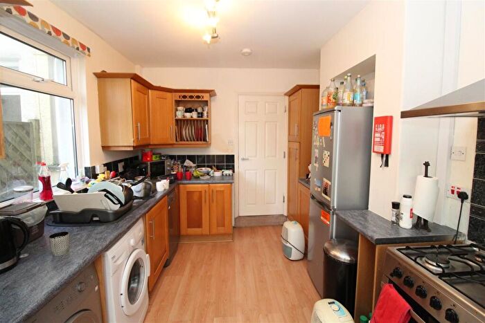 5 Bedroom House To Rent In New Zealand Road, Heath, Cardiff, CF14