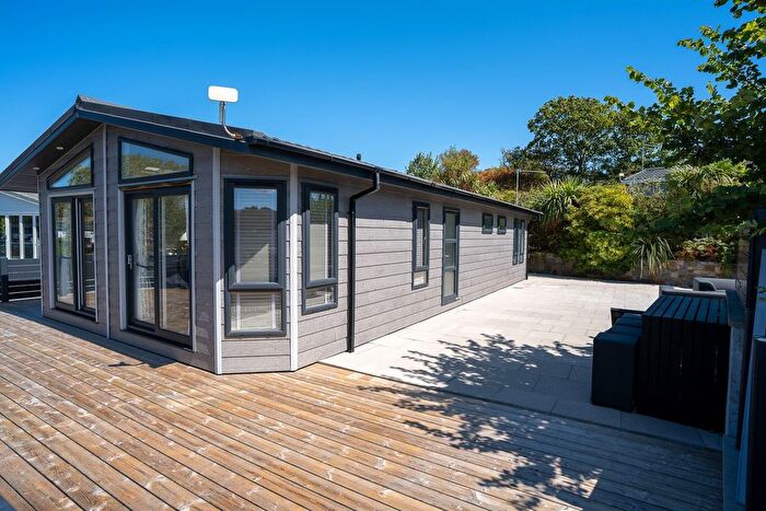 3 Bedroom Park Home For Sale In Abersoch, Pwllheli, LL53