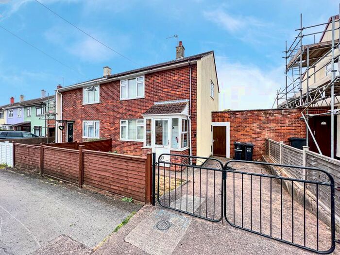 2 Bedroom Semi-Detached House For Sale In Buckland Road, Taunton, TA2