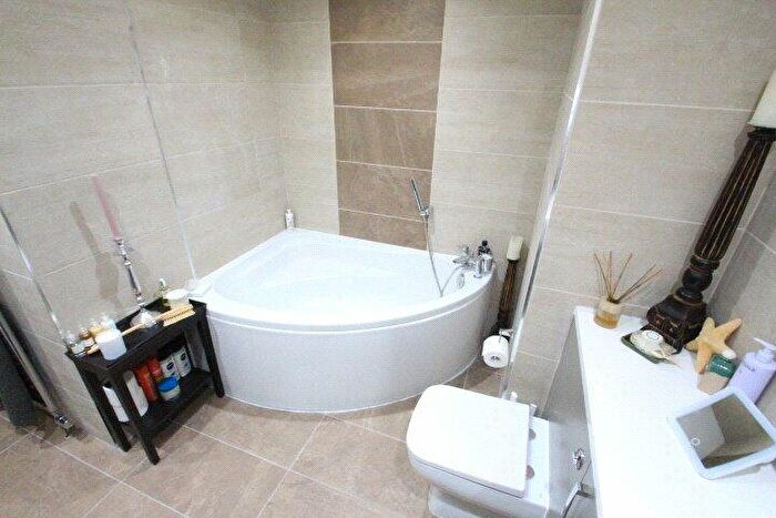 2 Bedroom Flat For Sale In Chaseley Gardens, Skelmorlie, North Ayrshire, PA17