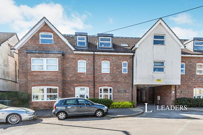 2 Bedroom Apartment To Rent In Holmesdale Road, Reigate, RH2