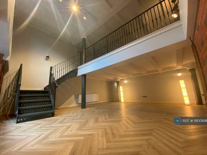 3 Bedroom Flat To Rent In Regent Road, Liverpool, L3