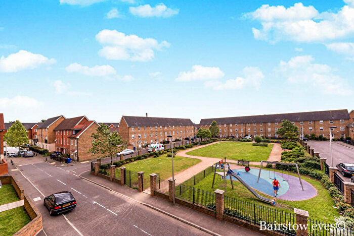 2 Bedroom Apartment To Rent In Caspian Close, Purfleet, RM19