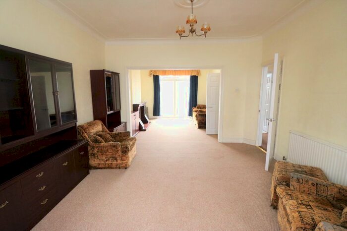 3 Bedroom Terraced House To Rent In Redbridge Lane East, Essex, IG4