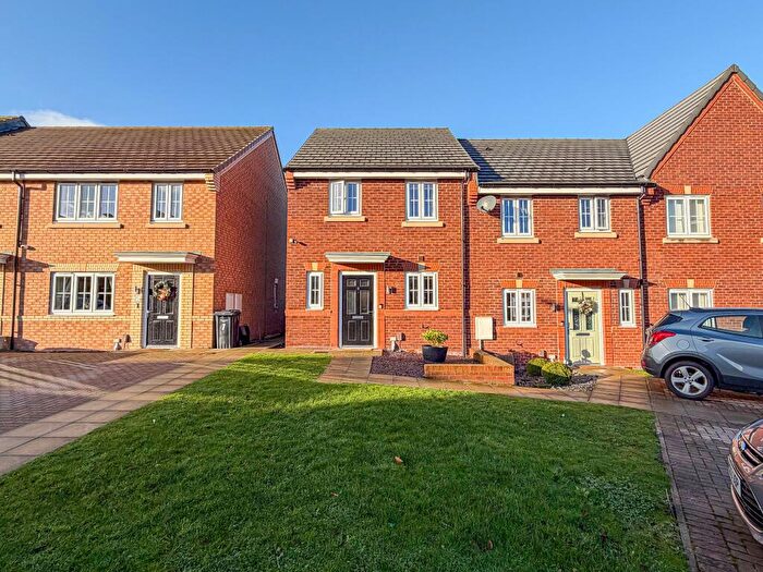 3 Bedroom Semi Detached House For Sale In Goldcrest Way, Hebburn, NE31