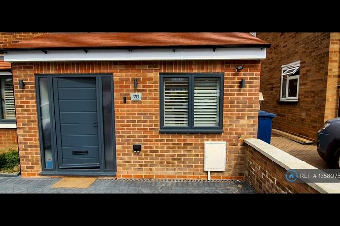 Studio To Rent In Northfield Road, Barnet, EN4