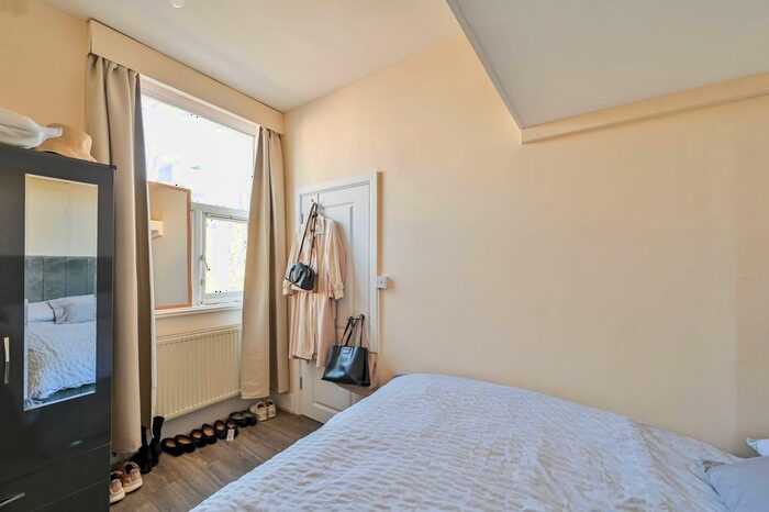 1 Bedroom Flat To Rent In Cromwell Road, Kensington, London, SW5