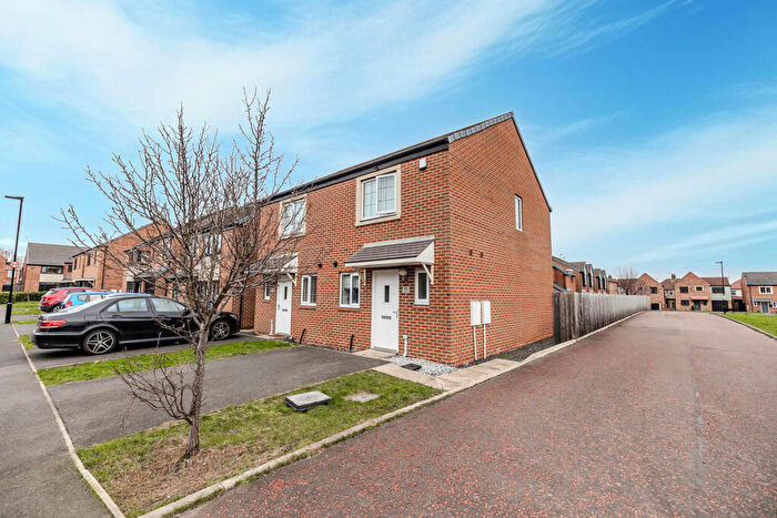 2 Bedroom Semi Detached House For Sale In Walkerfield Court, Newcastle Upon Tyne, NE6