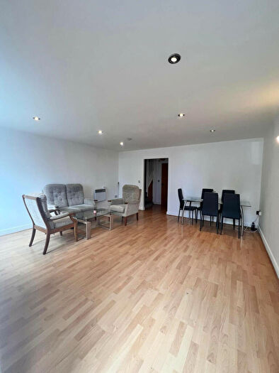 2 Bedroom Flat To Rent In Onyx Mews, London, E15