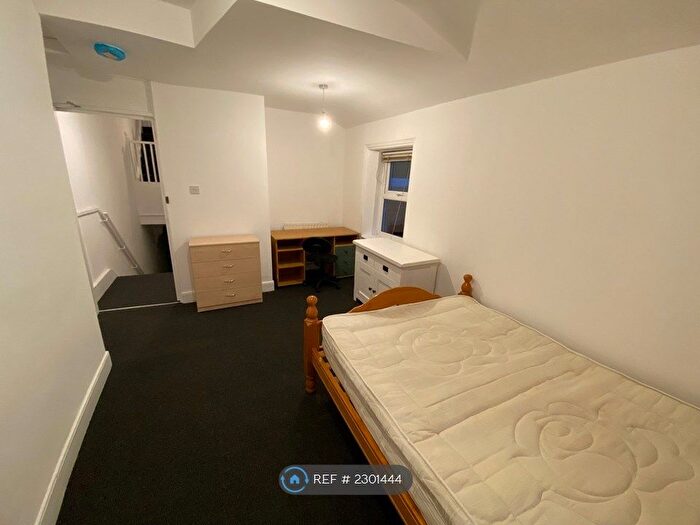 5 Bedroom Maisonette To Rent In Meldon Terrace, Newcastle Upon Tyne, NE6