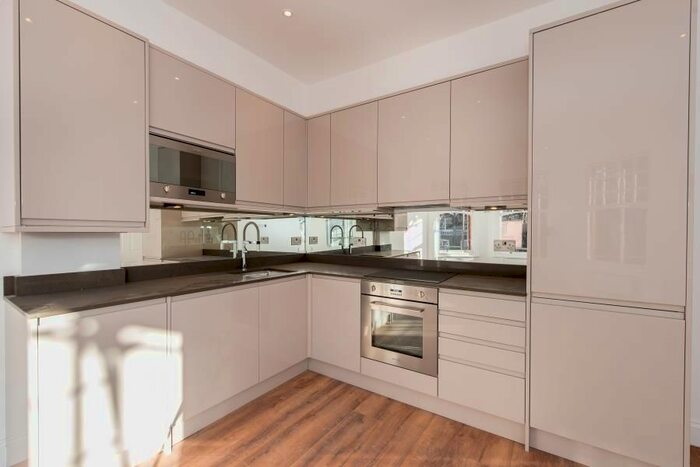 2 Bedroom Flat To Rent In Queens Av, Muswell Hill, N10